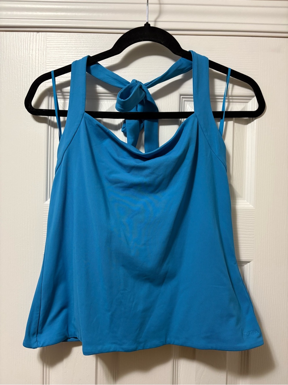 Aritzia Contour Optimum Halter Top  🌊🐬